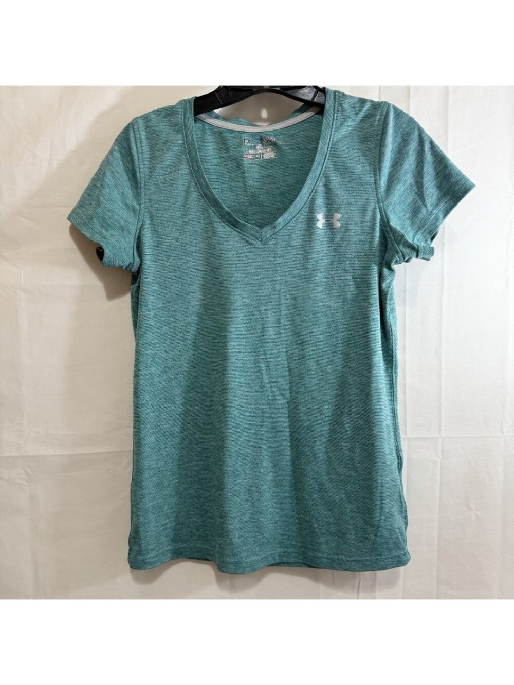 Under Armour Womens V-Neck HeatGear Short Sleeve T-Shirt Green Med